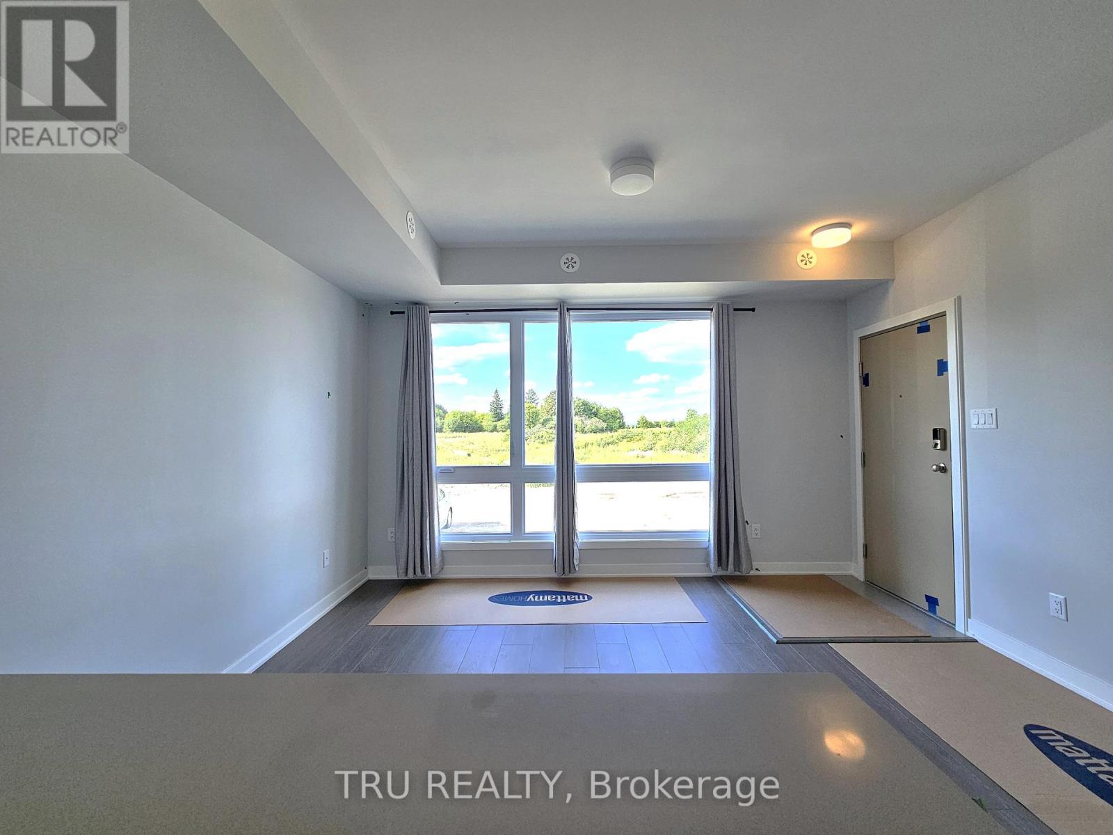 Photo 7 of 206 Mishi Private, Ottawa ON