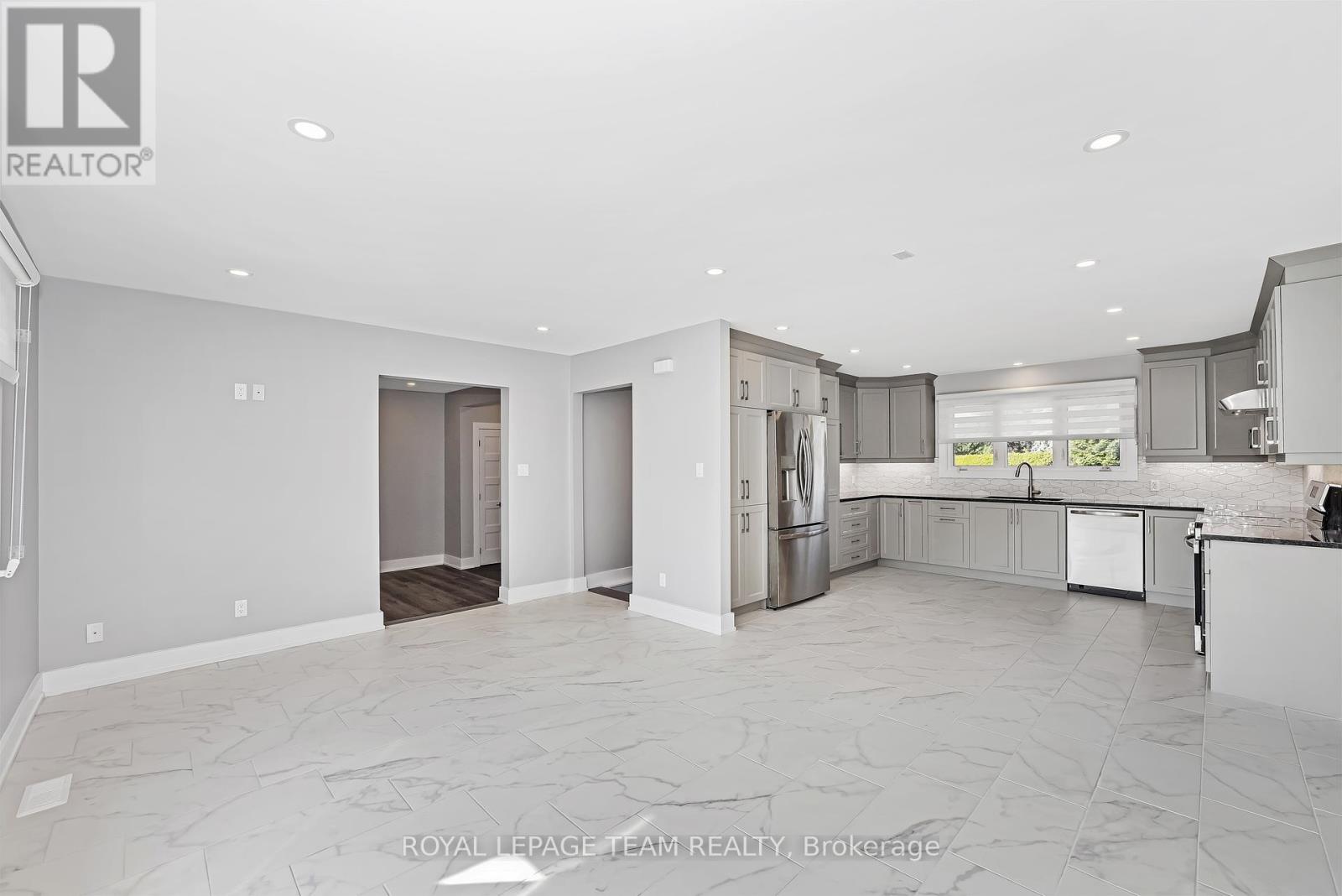 Photo 13 of 12 Largo Crescent, Ottawa ON
