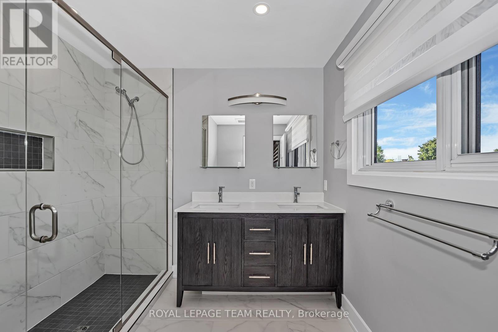 Photo 20 of 12 Largo Crescent, Ottawa ON
