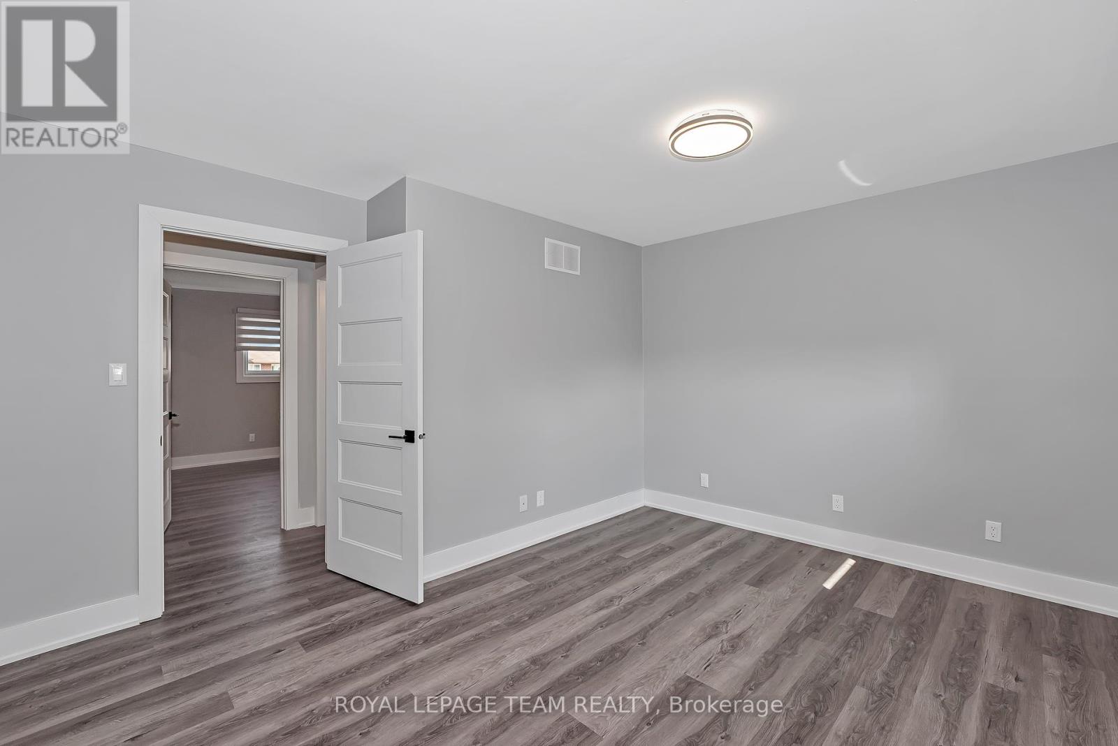 Photo 22 of 12 Largo Crescent, Ottawa ON