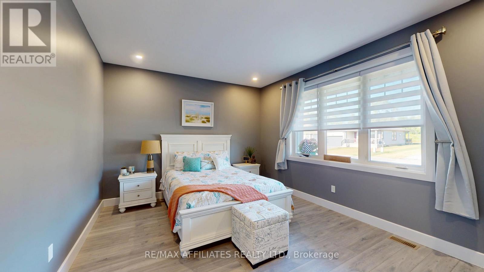 Photo 3 of 1066 Shearer Drive, Brockville ON