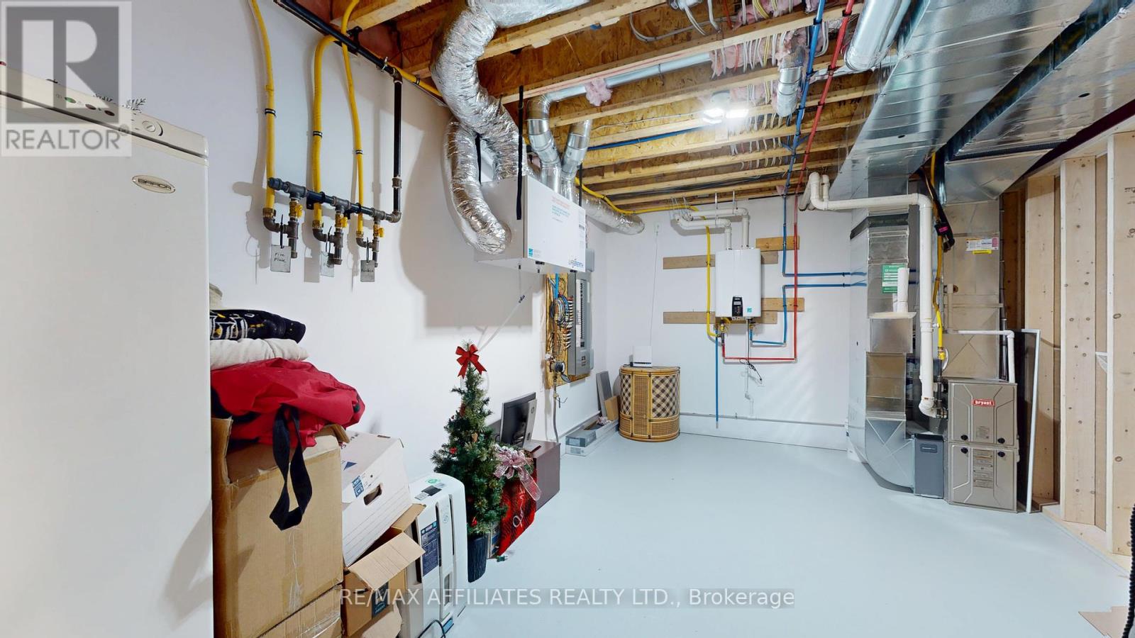 Photo 8 of 1066 Shearer Drive, Brockville ON