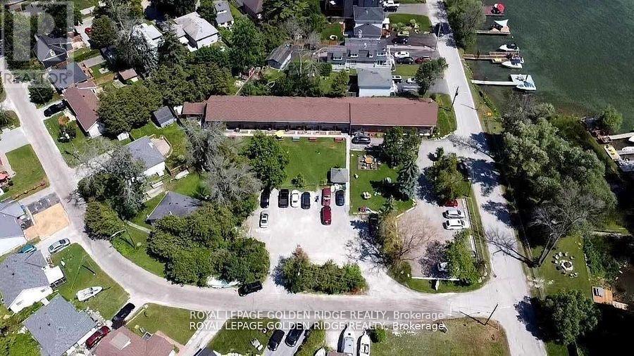 Photo 4 of 15 Lake Drive N, Georgina ON