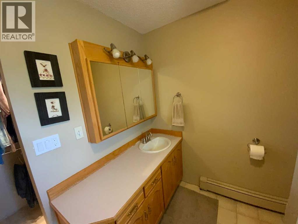Photo 45 of 231052 330 Township, Rural Kneehill County AB