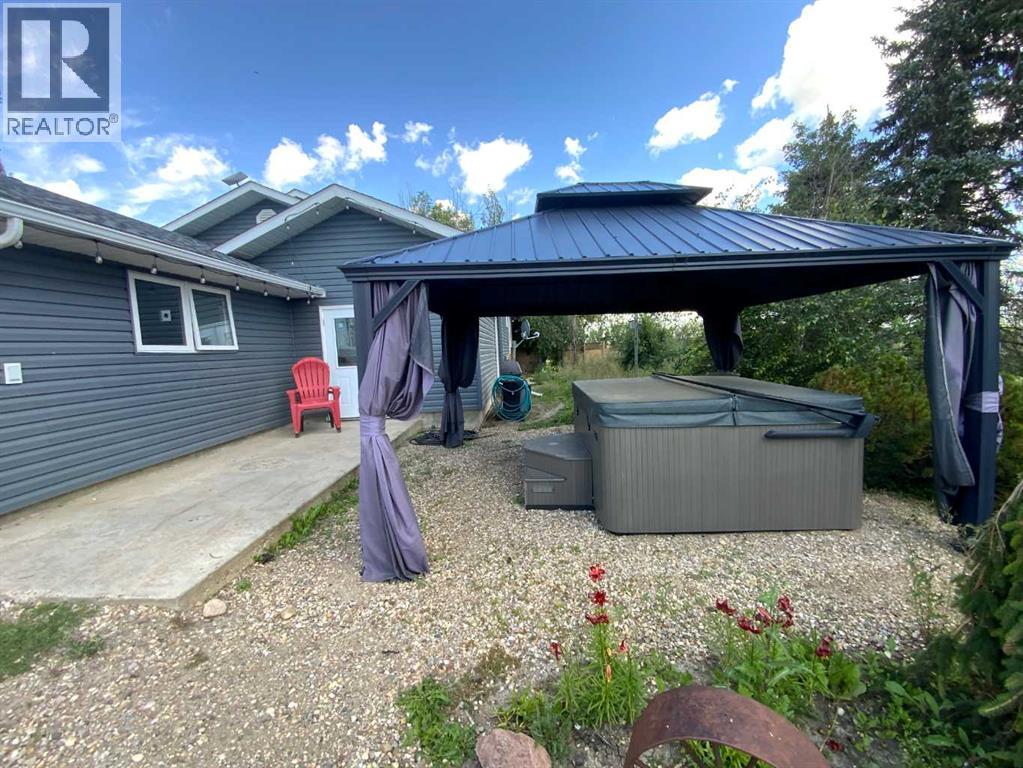 Photo 36 of 231052 330 Township, Rural Kneehill County AB