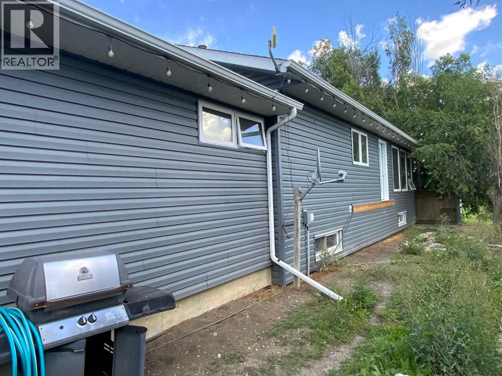 Photo 9 of 231052 330 Township, Rural Kneehill County AB
