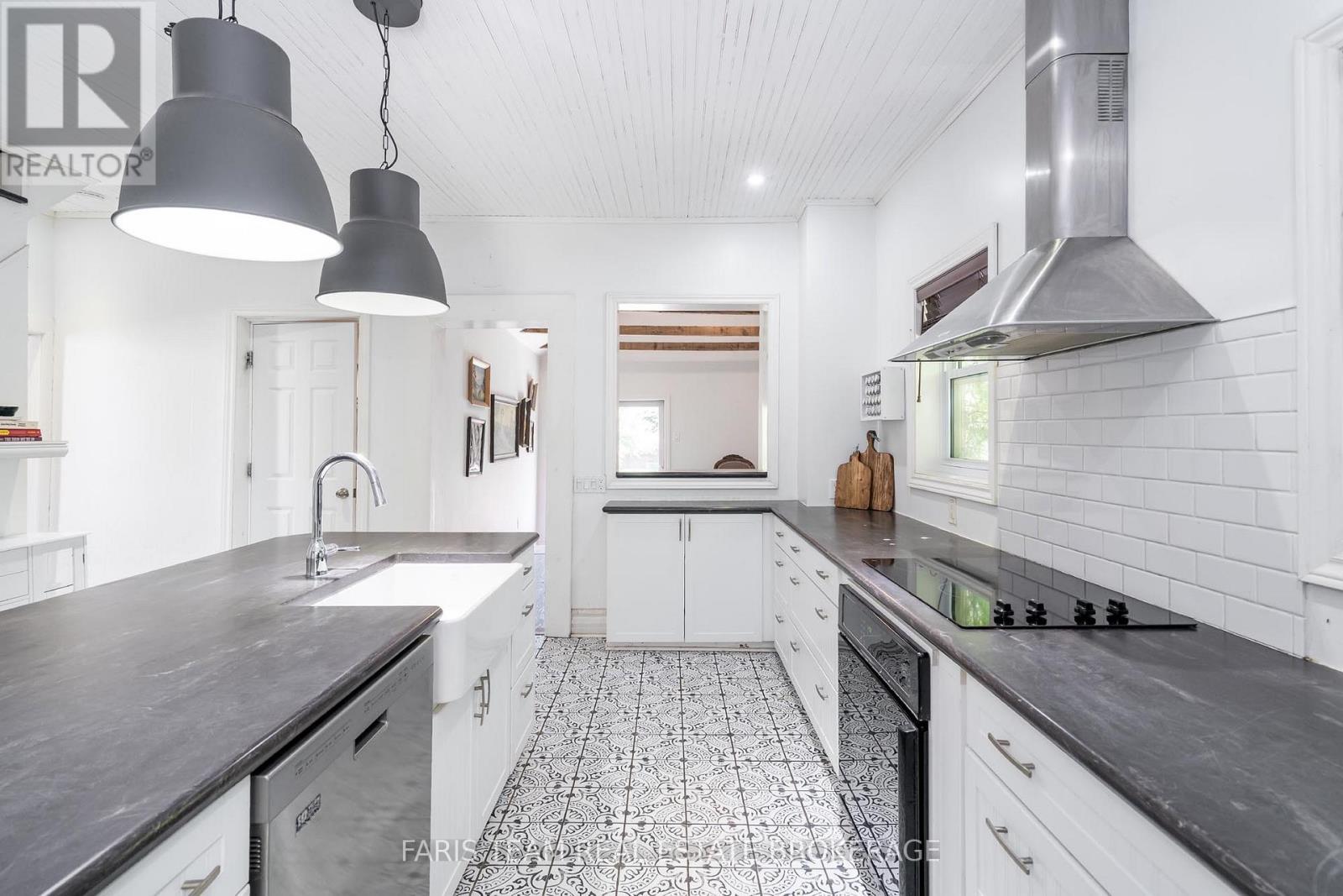 Photo 15 of 369 Manly Street, Midland ON