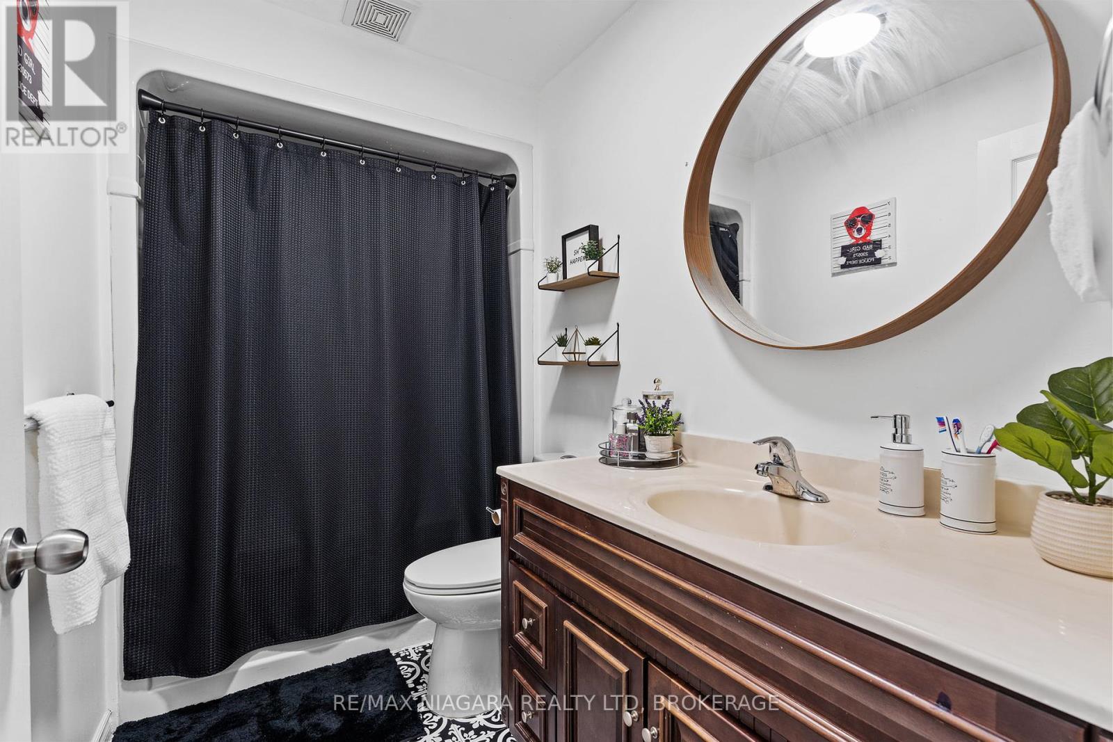 Photo 14 of 696 Fairview Road, Fort Erie ON