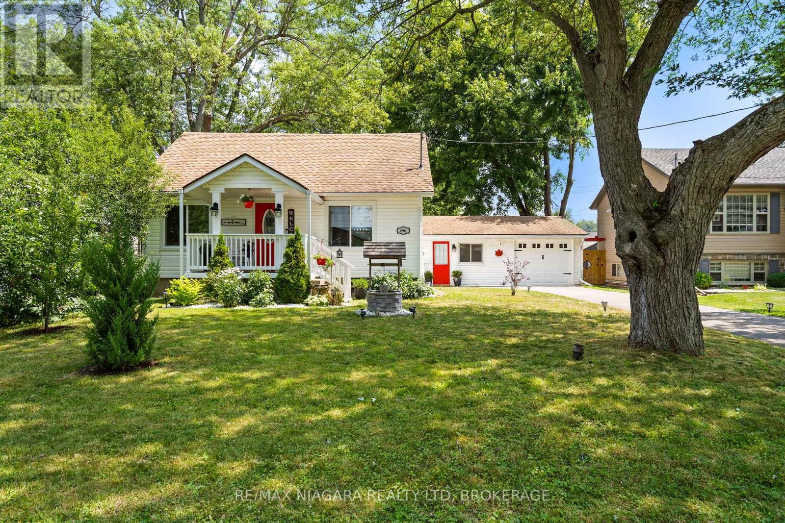 Photo 4 of 696 Fairview Road, Fort Erie ON