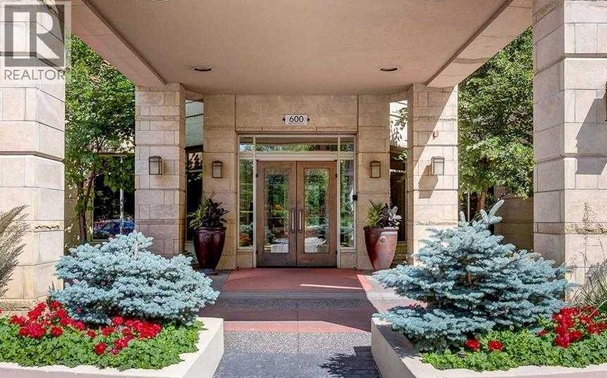 Single Family House for Sale in   Princeton Way SW Eau Claire Calgary 