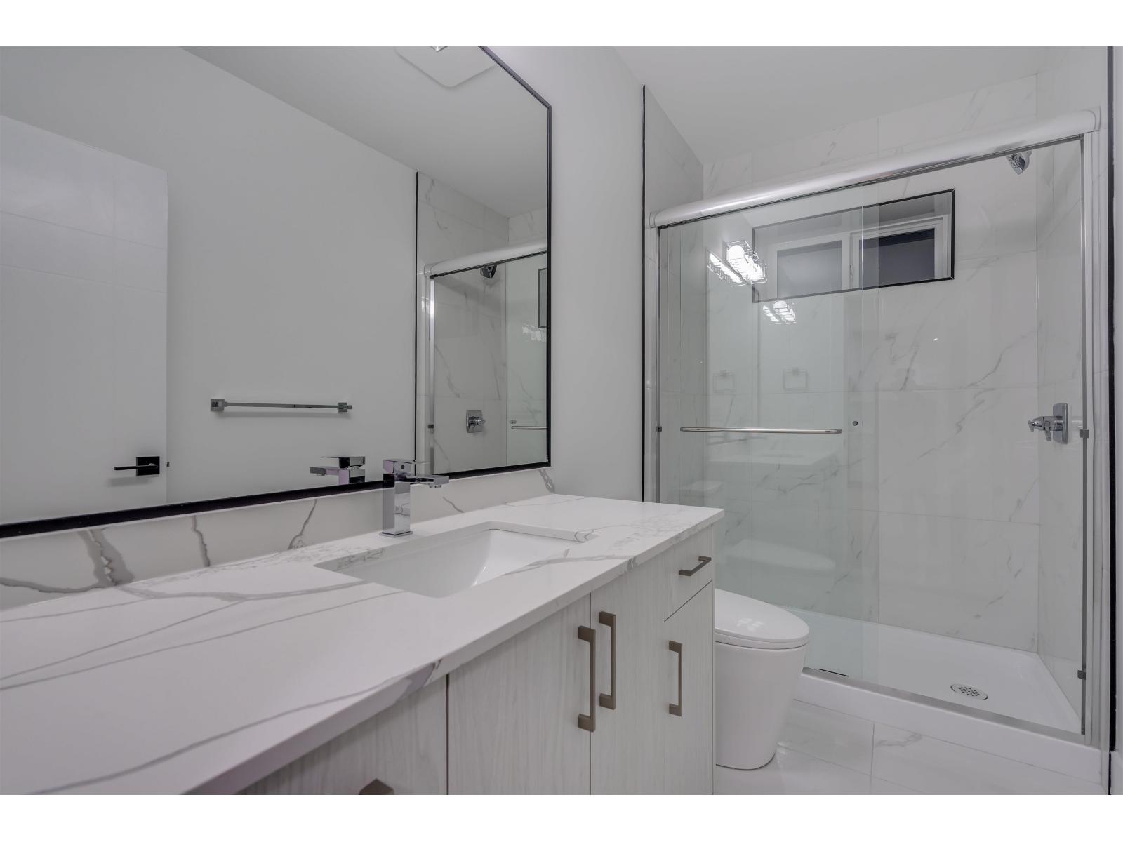 Photo 15 of 16647 18 Avenue, Surrey BC