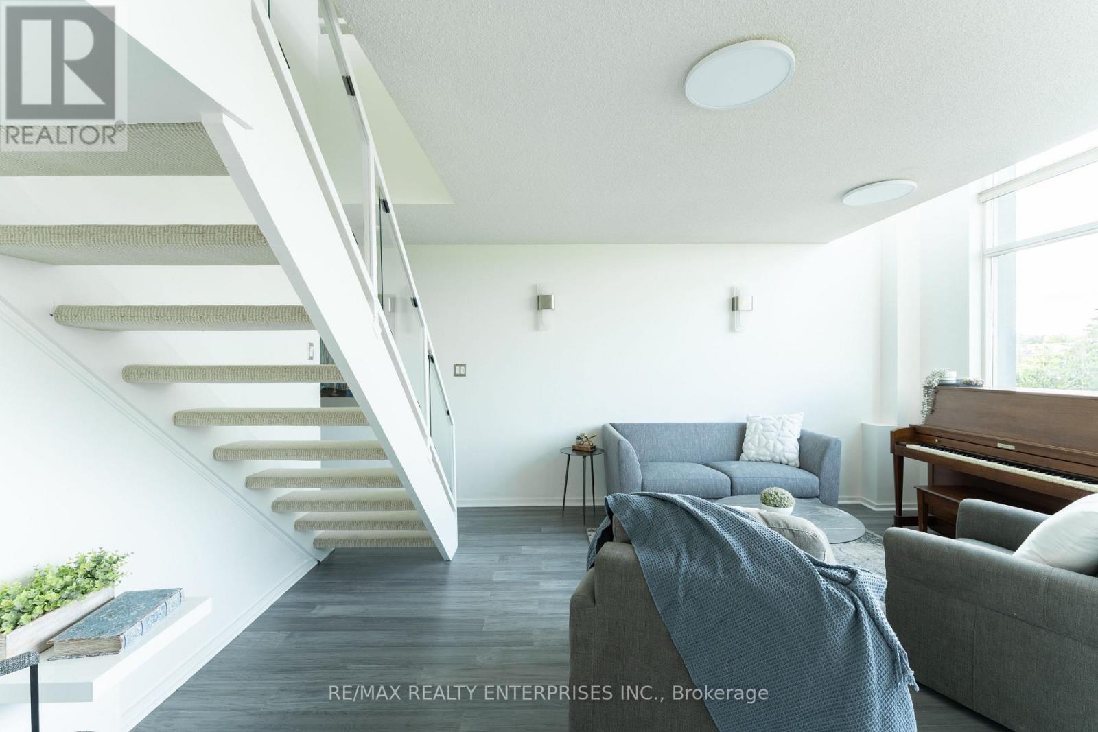 Photo 34 of 333 200 Manitoba Street, Toronto ON