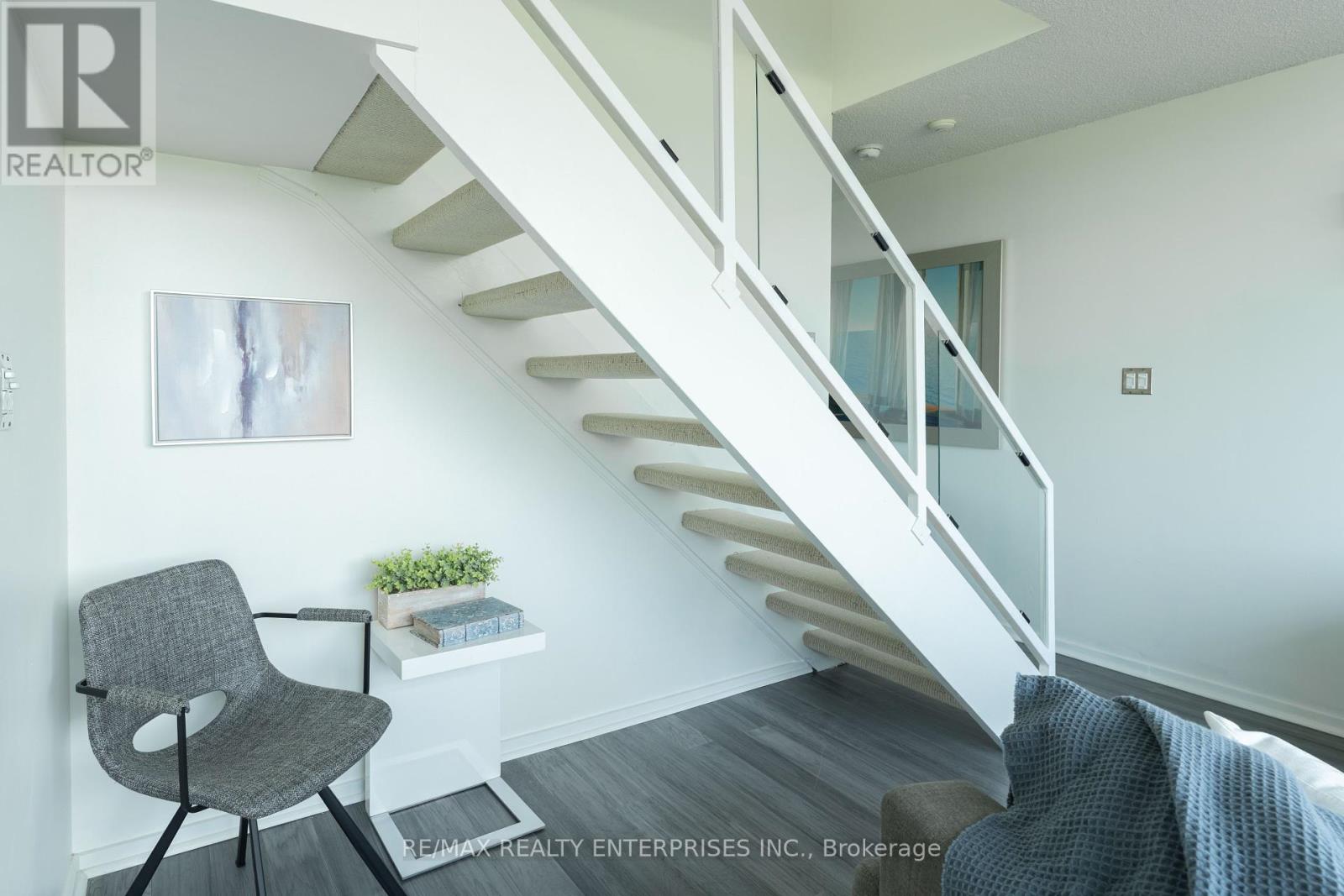 Photo 18 of 333 200 Manitoba Street, Toronto ON