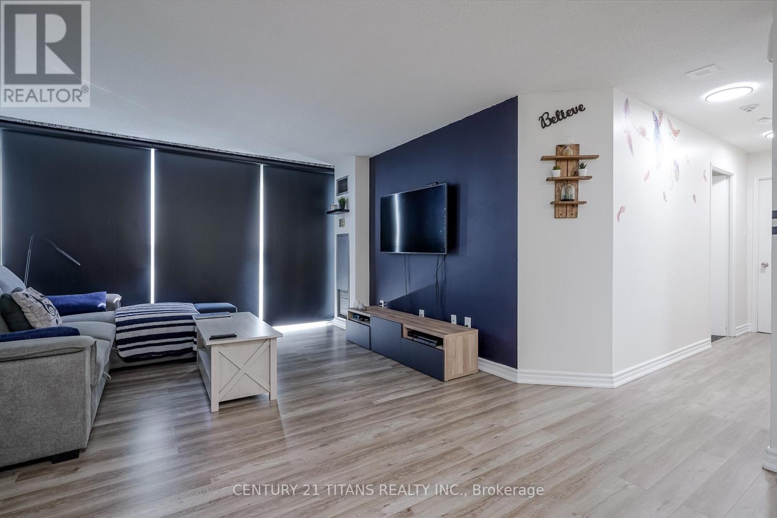 Photo 6 of 419 4185 Shipp Drive, Mississauga ON