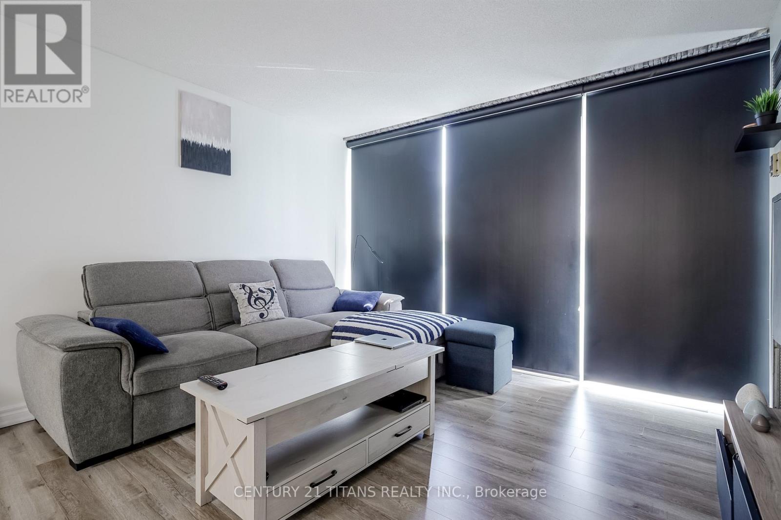 Photo 24 of 419 4185 Shipp Drive, Mississauga ON