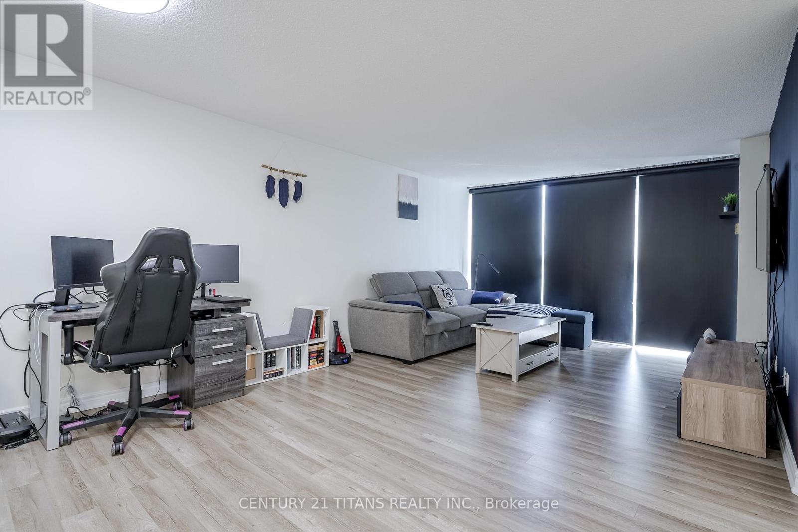 Photo 2 of 419 4185 Shipp Drive, Mississauga ON
