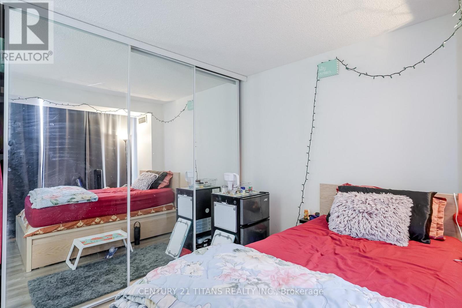 Photo 8 of 419 4185 Shipp Drive, Mississauga ON