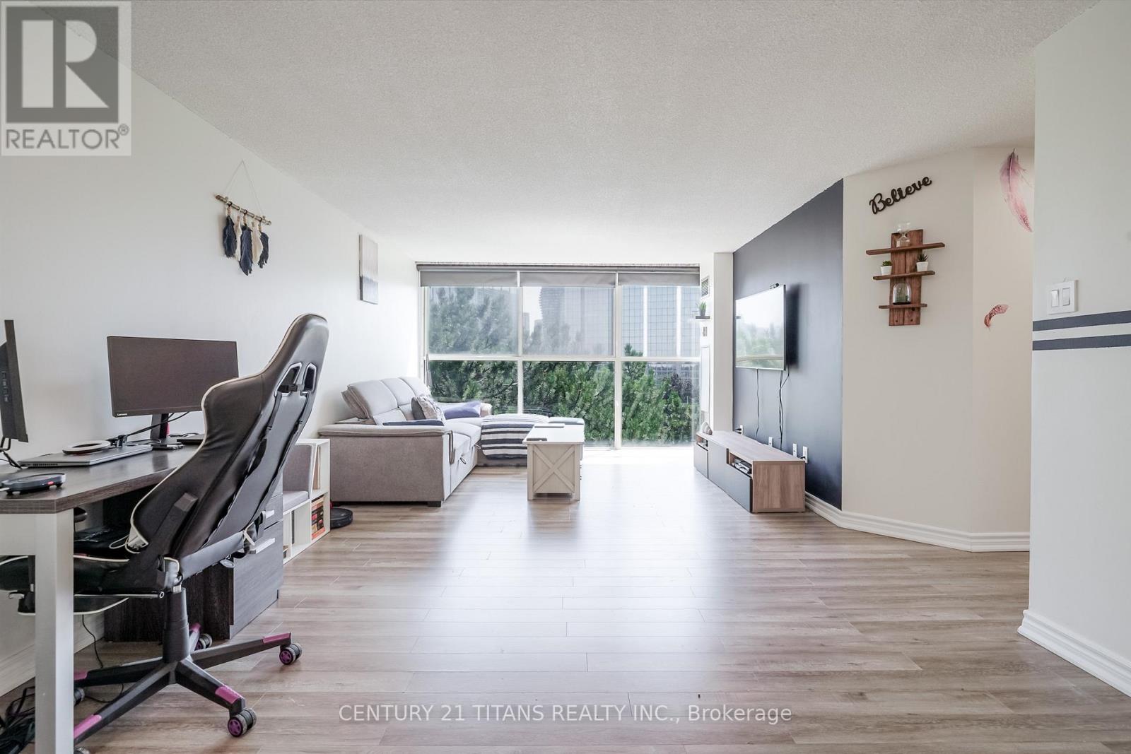 Photo 15 of 419 4185 Shipp Drive, Mississauga ON
