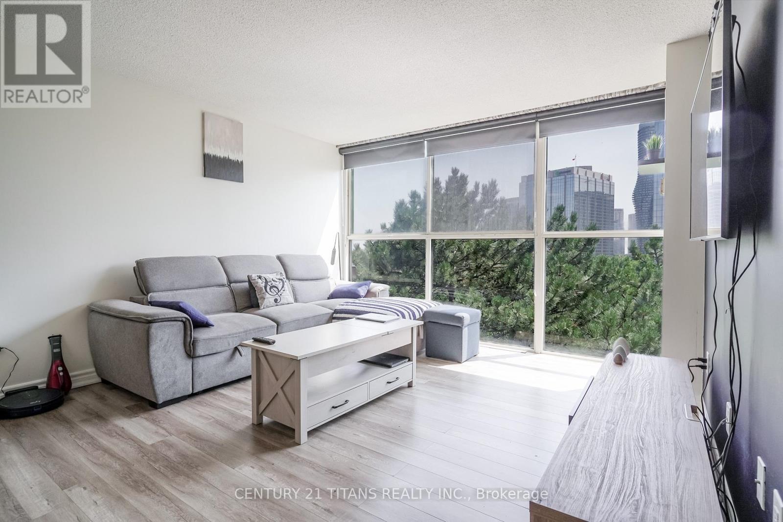 Photo 31 of 419 4185 Shipp Drive, Mississauga ON