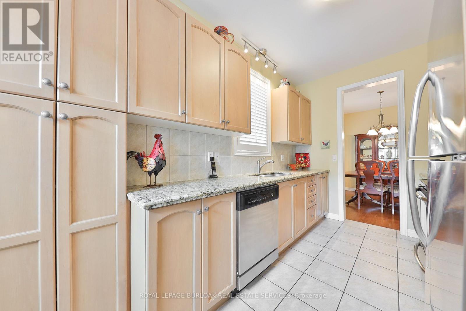 Photo 2 of 127 2125 Itabashi Way, Burlington ON