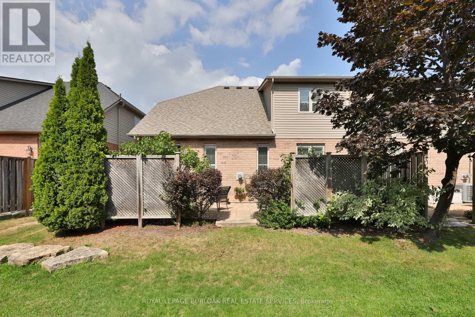 Photo 3 of 127 2125 Itabashi Way, Burlington ON