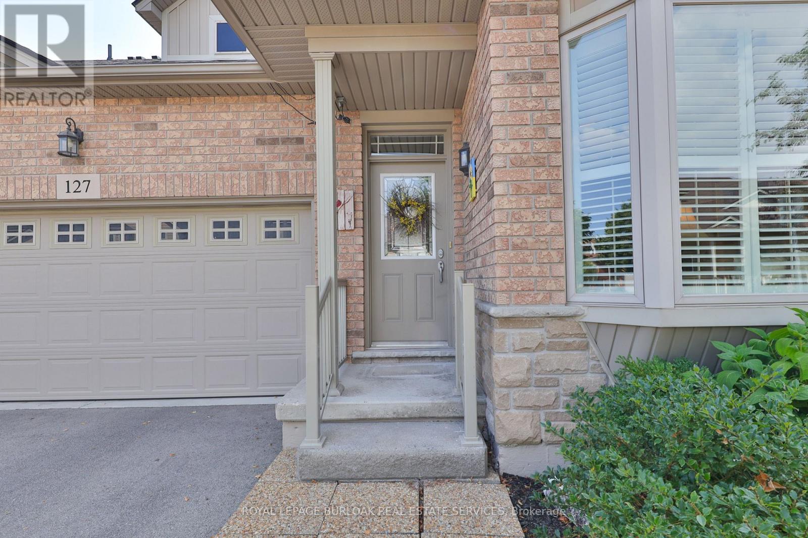 Photo 13 of 127 2125 Itabashi Way, Burlington ON