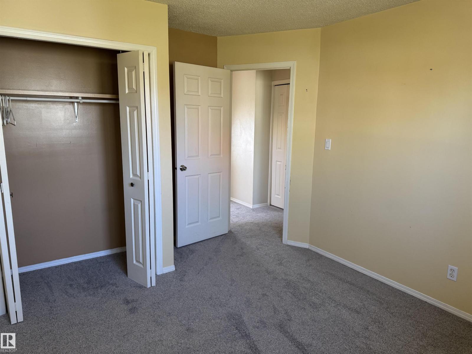 Photo 8 of 8 11718 97 St Nw, Edmonton AB