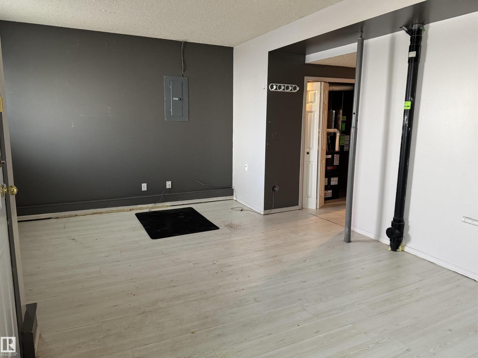 Photo 27 of 8 11718 97 St Nw, Edmonton AB