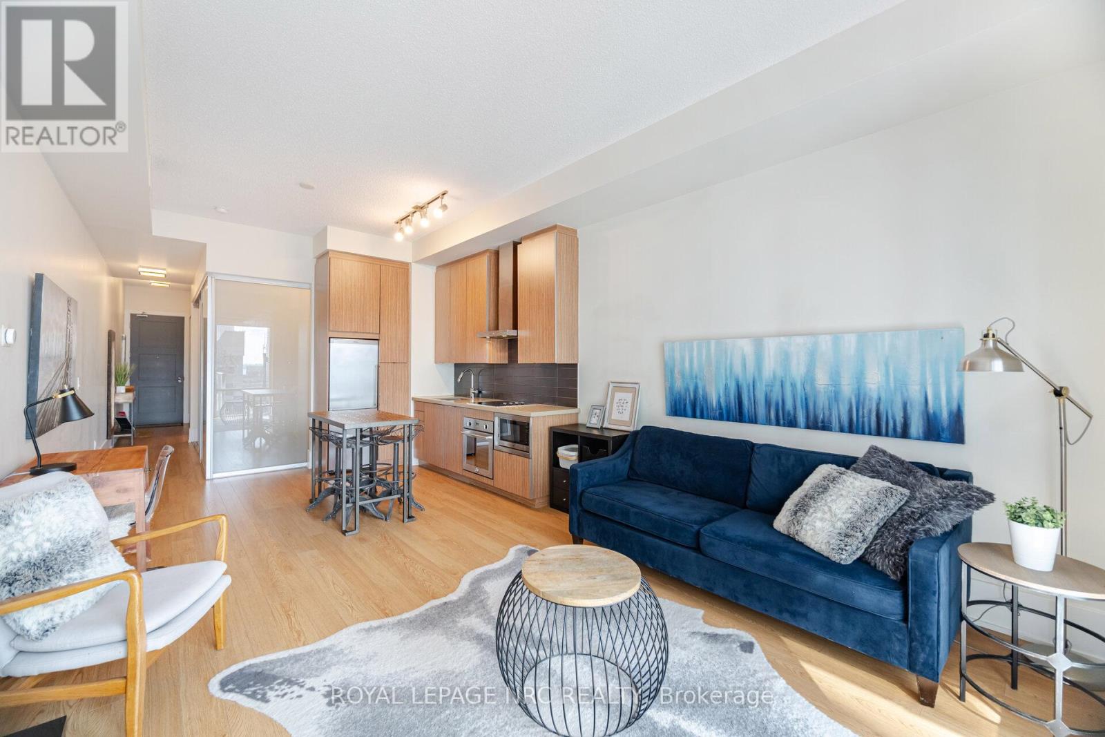 Photo 15 of 920 20 John Street, Toronto ON