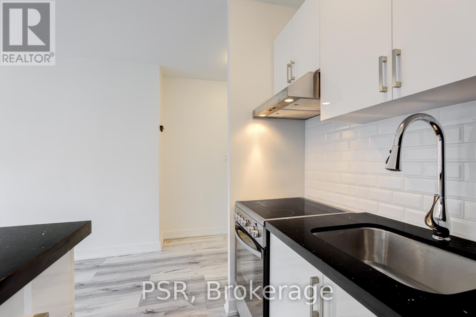 Photo 11 of 206 256 Sherbourne Street, Toronto ON