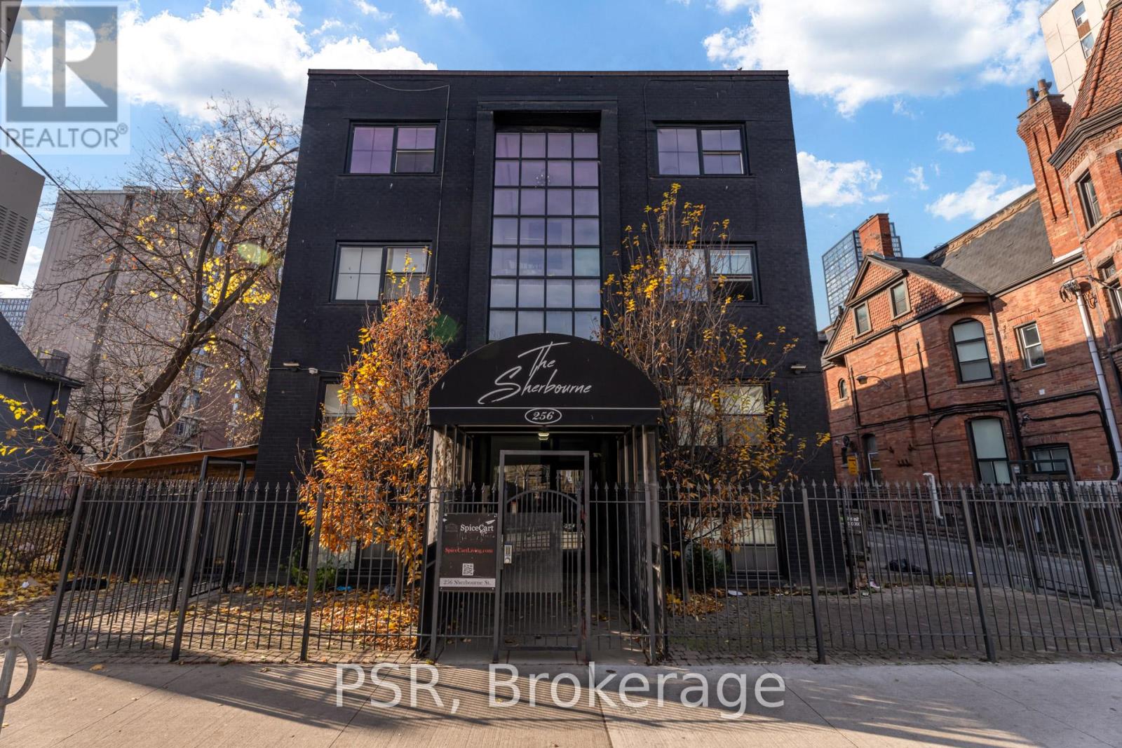 Photo 2 of 206 256 Sherbourne Street, Toronto ON