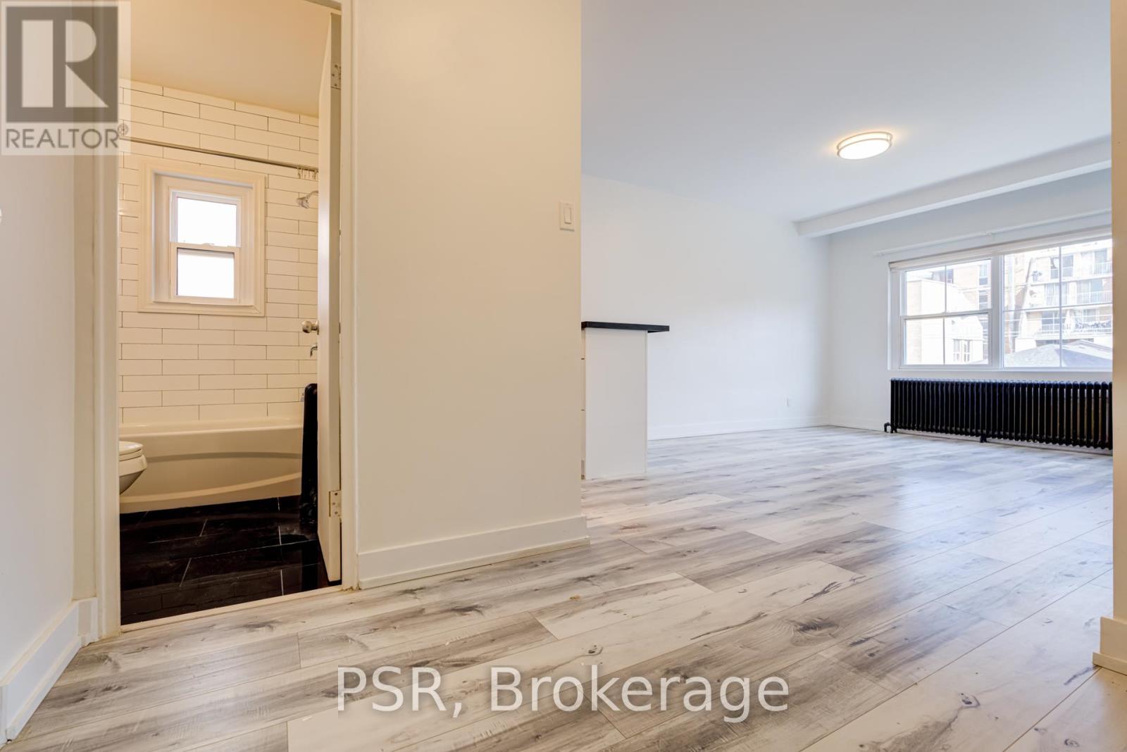 Photo 3 of 206 256 Sherbourne Street, Toronto ON
