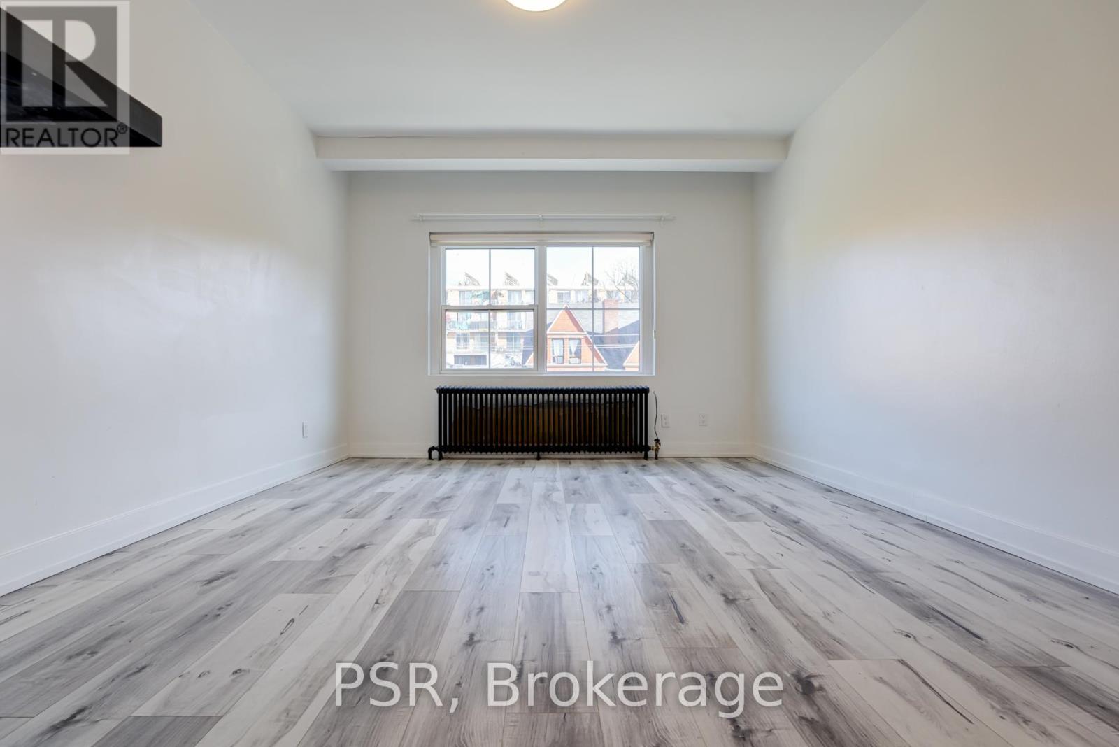 Photo 5 of 206 256 Sherbourne Street, Toronto ON