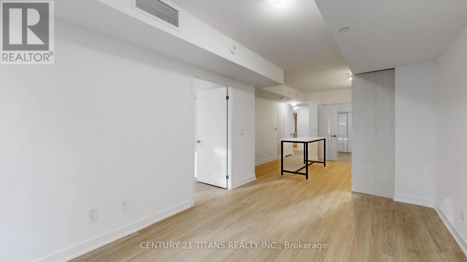 Photo 1 of 401 47 Mutual Street, Toronto ON