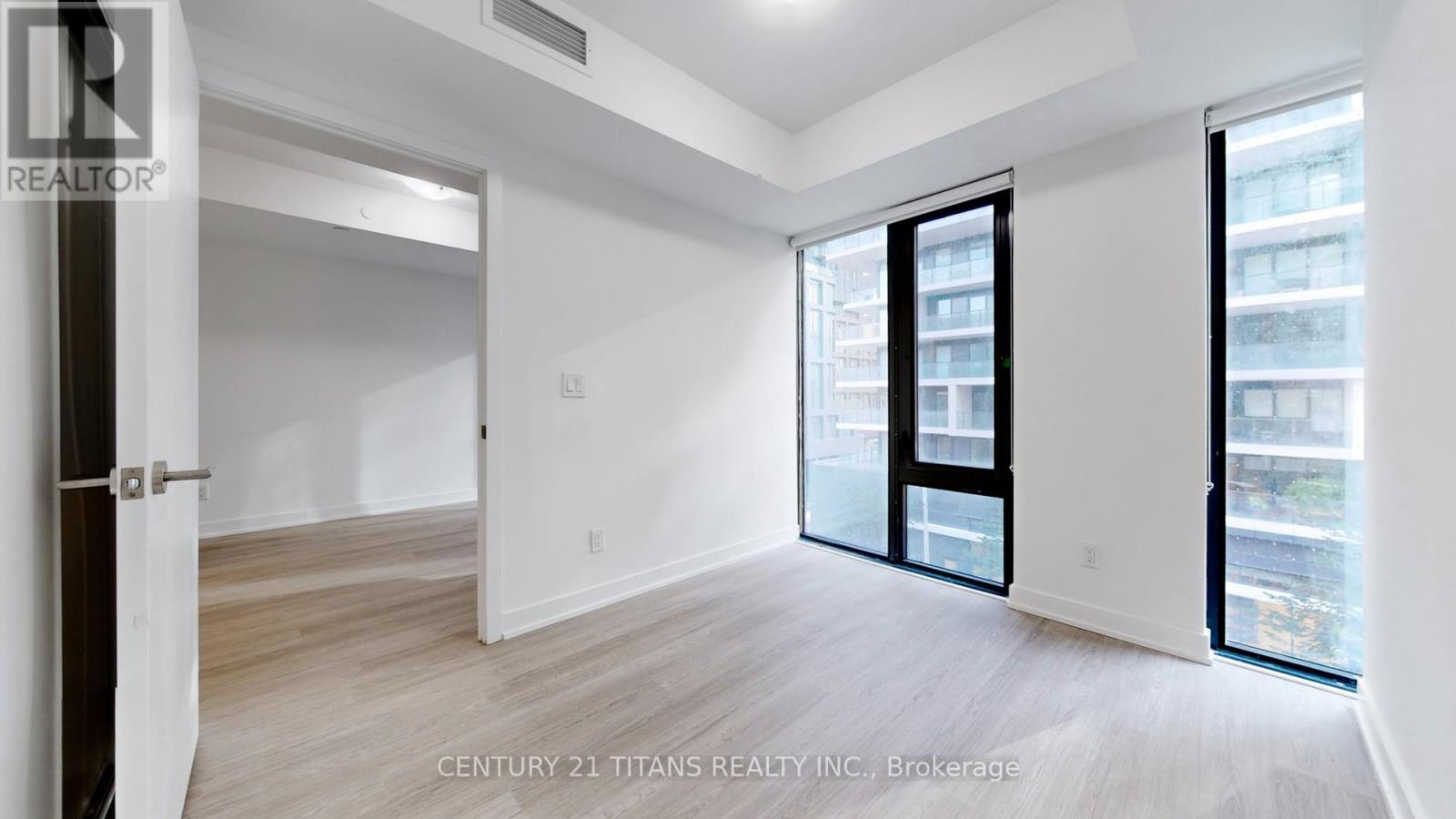 Photo 12 of 401 47 Mutual Street, Toronto ON