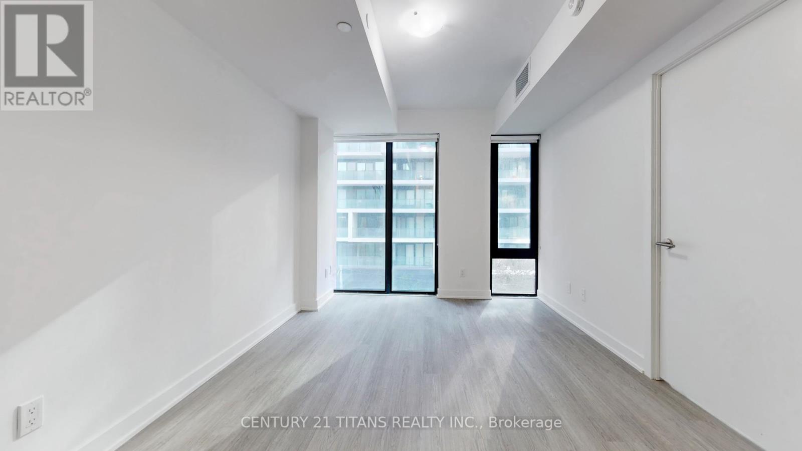 Photo 26 of 401 47 Mutual Street, Toronto ON