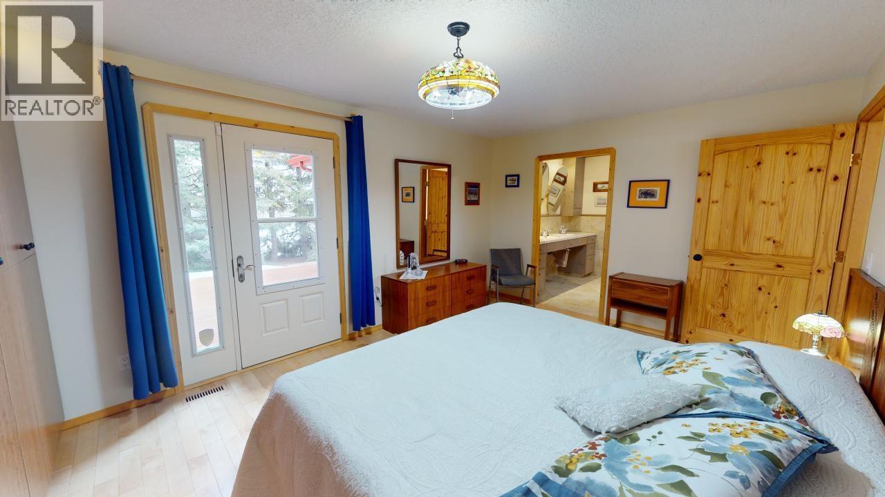 Photo 4 of 10381 271 Road, Fort St John BC