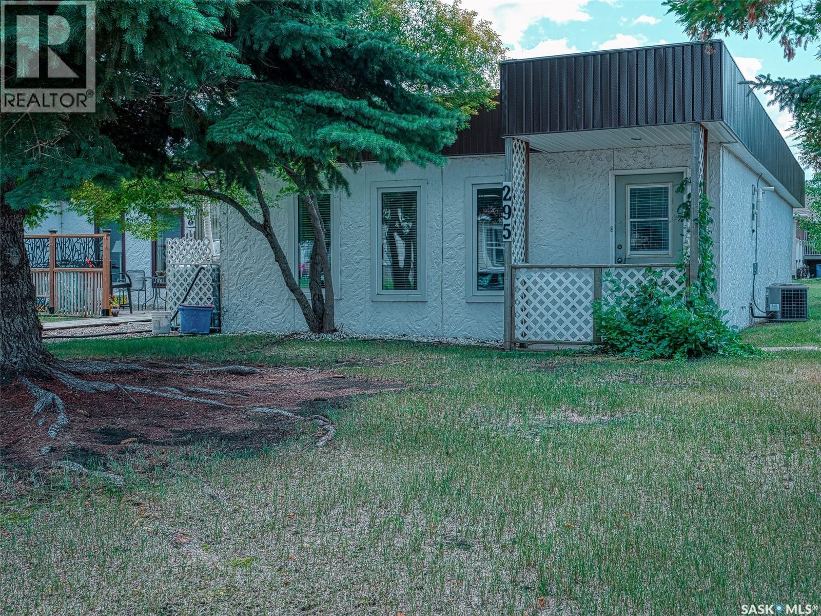 Photo 22 of 295 12 Th Avenue W, Melville SK
