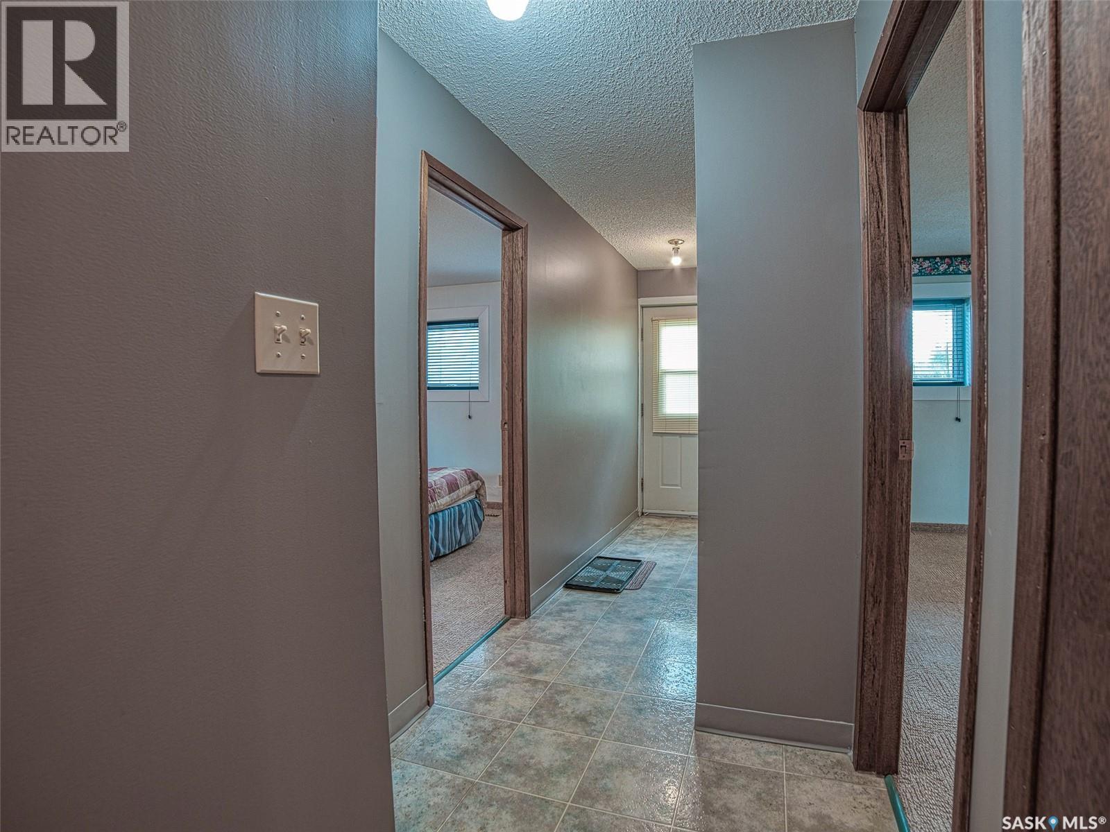 Photo 9 of 295 12 Th Avenue W, Melville SK