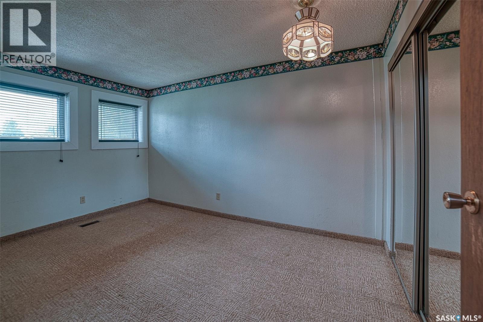 Photo 4 of 295 12 Th Avenue W, Melville SK