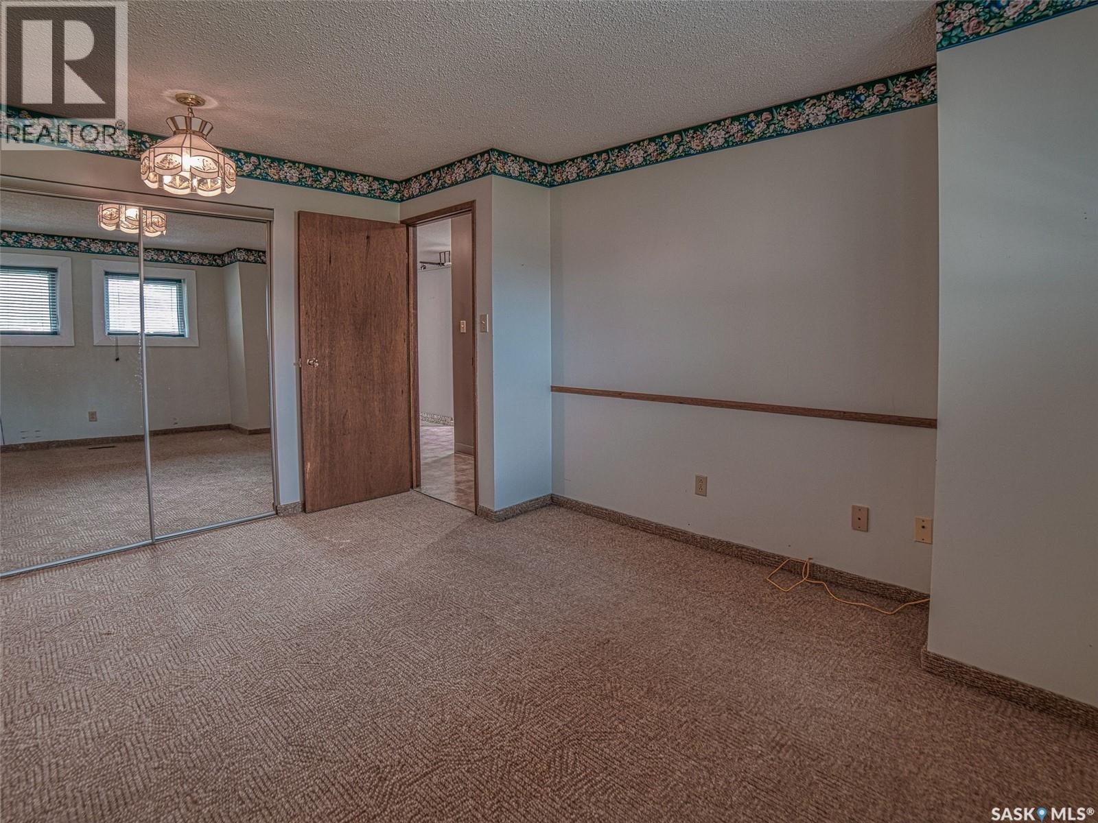 Photo 10 of 295 12 Th Avenue W, Melville SK