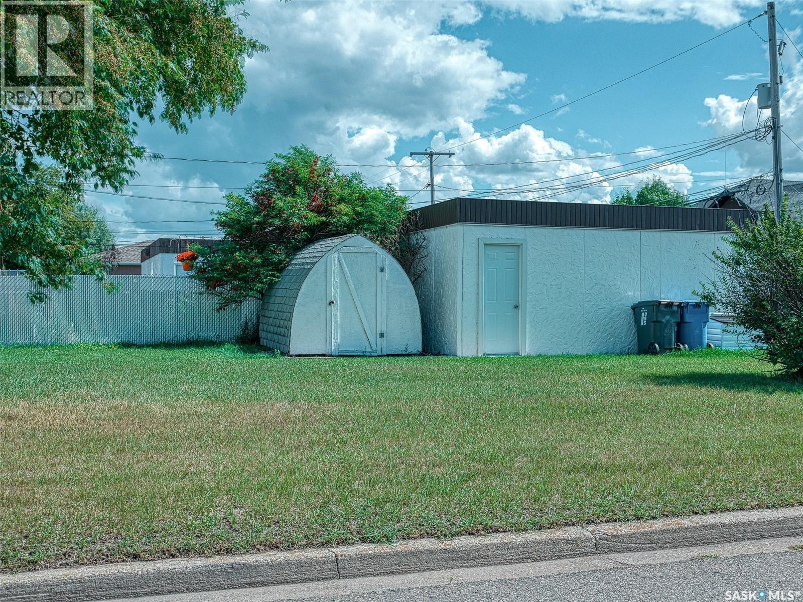 Photo 26 of 295 12 Th Avenue W, Melville SK
