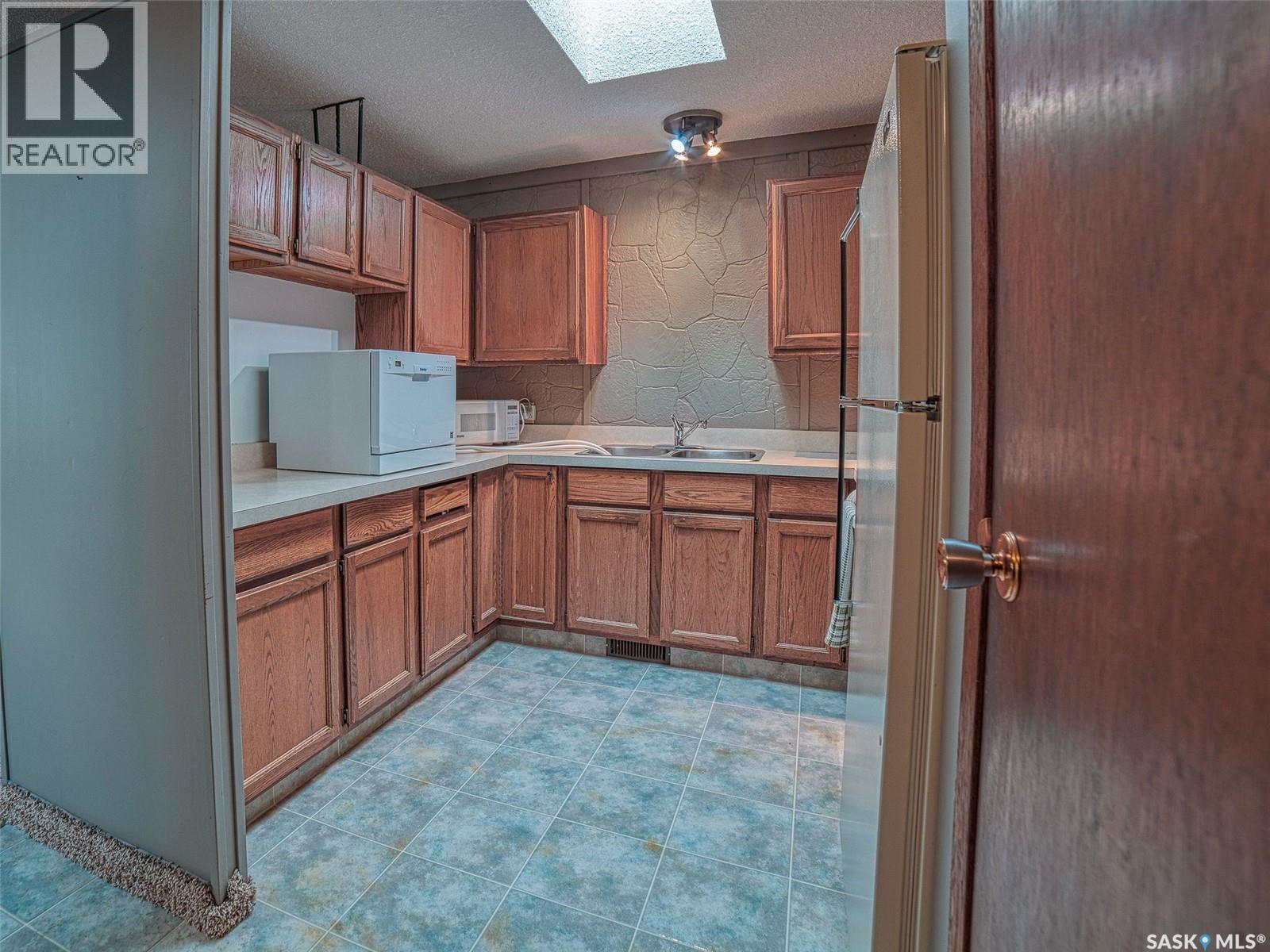 Photo 29 of 295 12 Th Avenue W, Melville SK