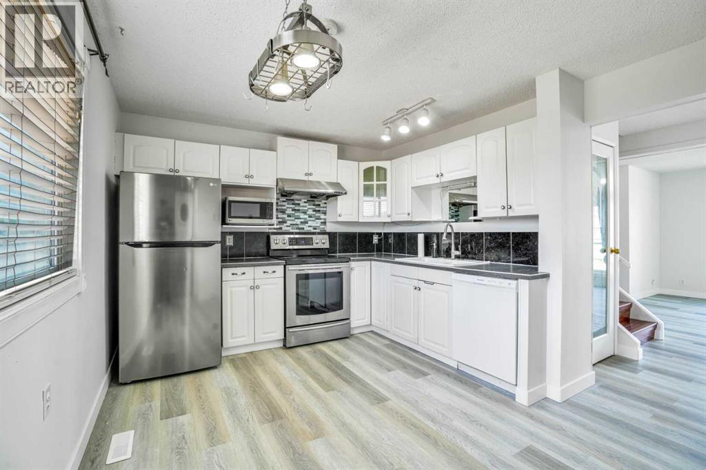 Single Family House for Sale in  erin ridge Road SE Erin Woods Calgary 