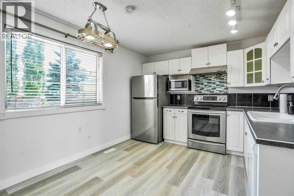 Single Family House for Sale in  erin ridge Road SE Erin Woods Calgary 