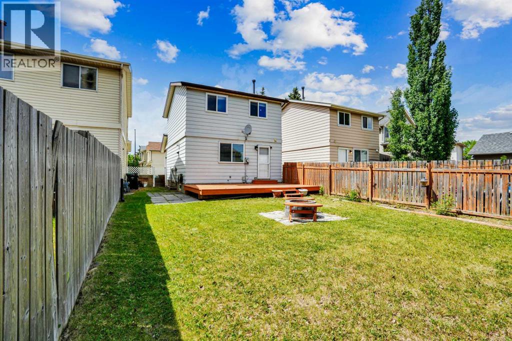 Single Family House for Sale in  erin ridge Road SE Erin Woods Calgary 