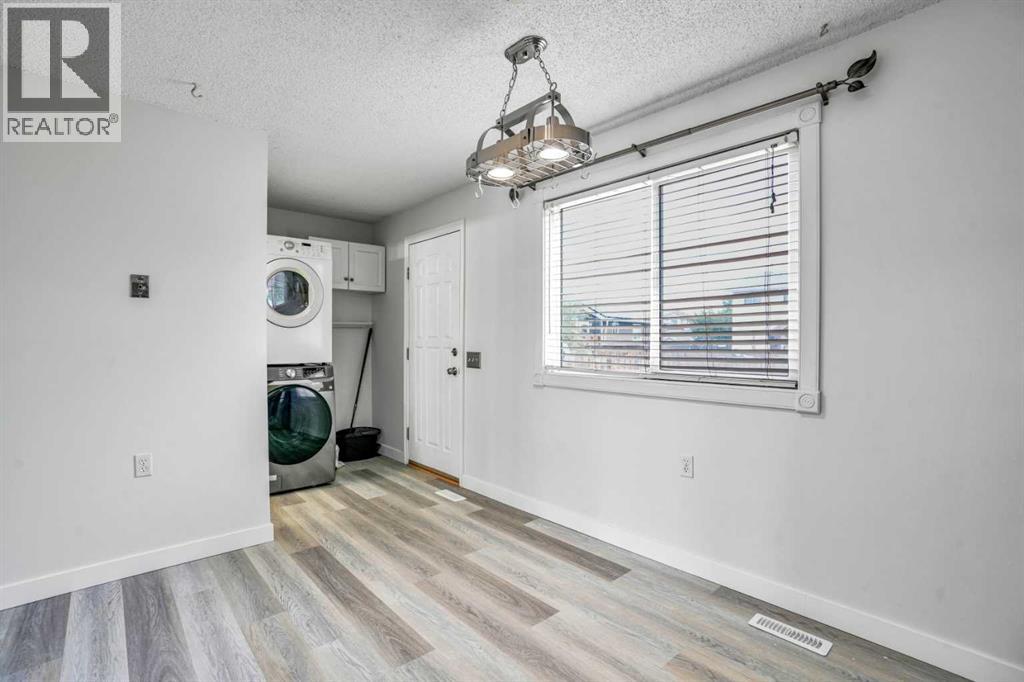 Single Family House for Sale in  erin ridge Road SE Erin Woods Calgary 