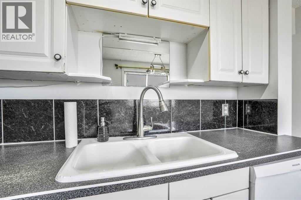 Single Family House for Sale in  erin ridge Road SE Erin Woods Calgary 