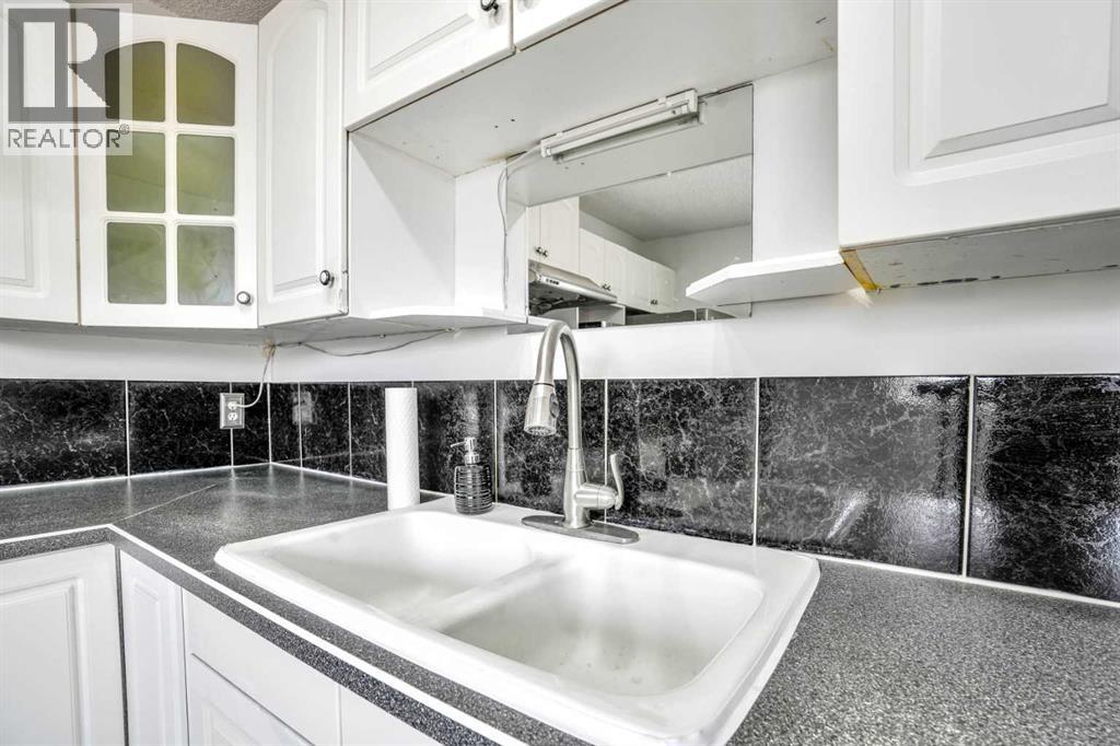Single Family House for Sale in  erin ridge Road SE Erin Woods Calgary 