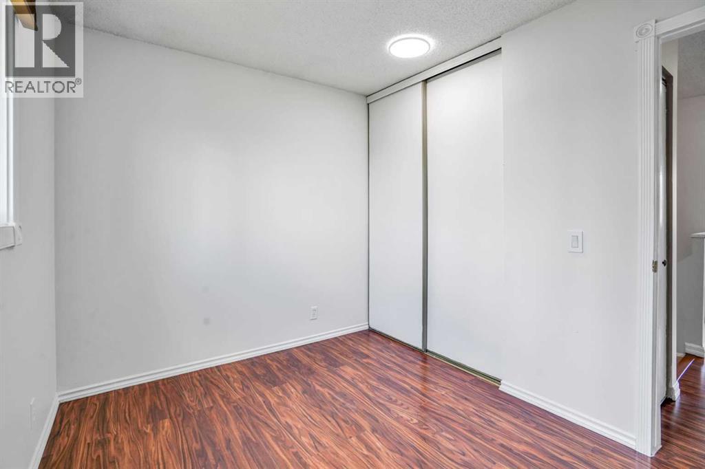 Single Family House for Sale in  erin ridge Road SE Erin Woods Calgary 